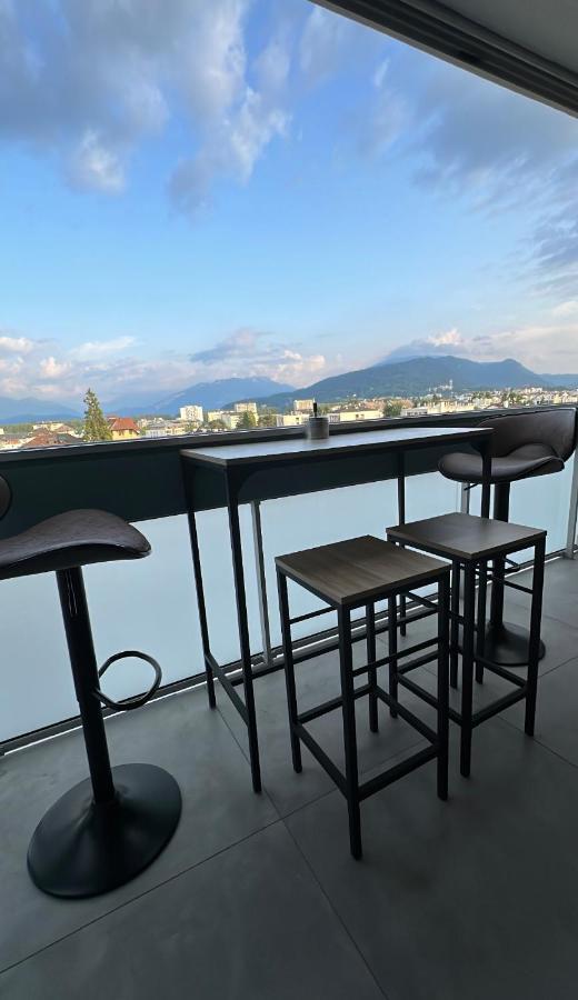 Luxueux Appartement T4 - Lac 5 Min - Parkings Privatifs - Vue Lac Et Montagne Annecy Buitenkant foto