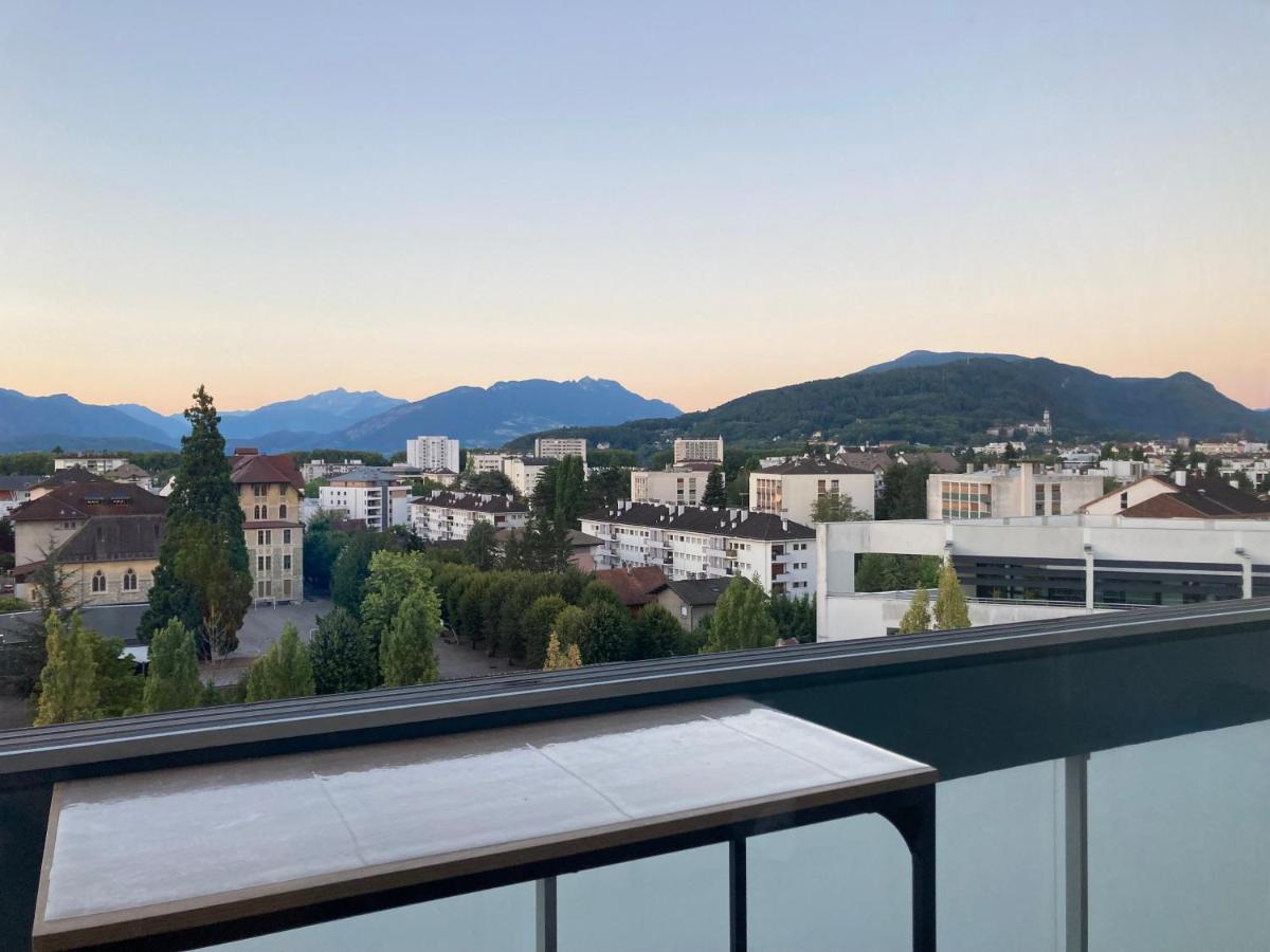 Luxueux Appartement T4 - Lac 5 Min - Parkings Privatifs - Vue Lac Et Montagne Annecy Buitenkant foto