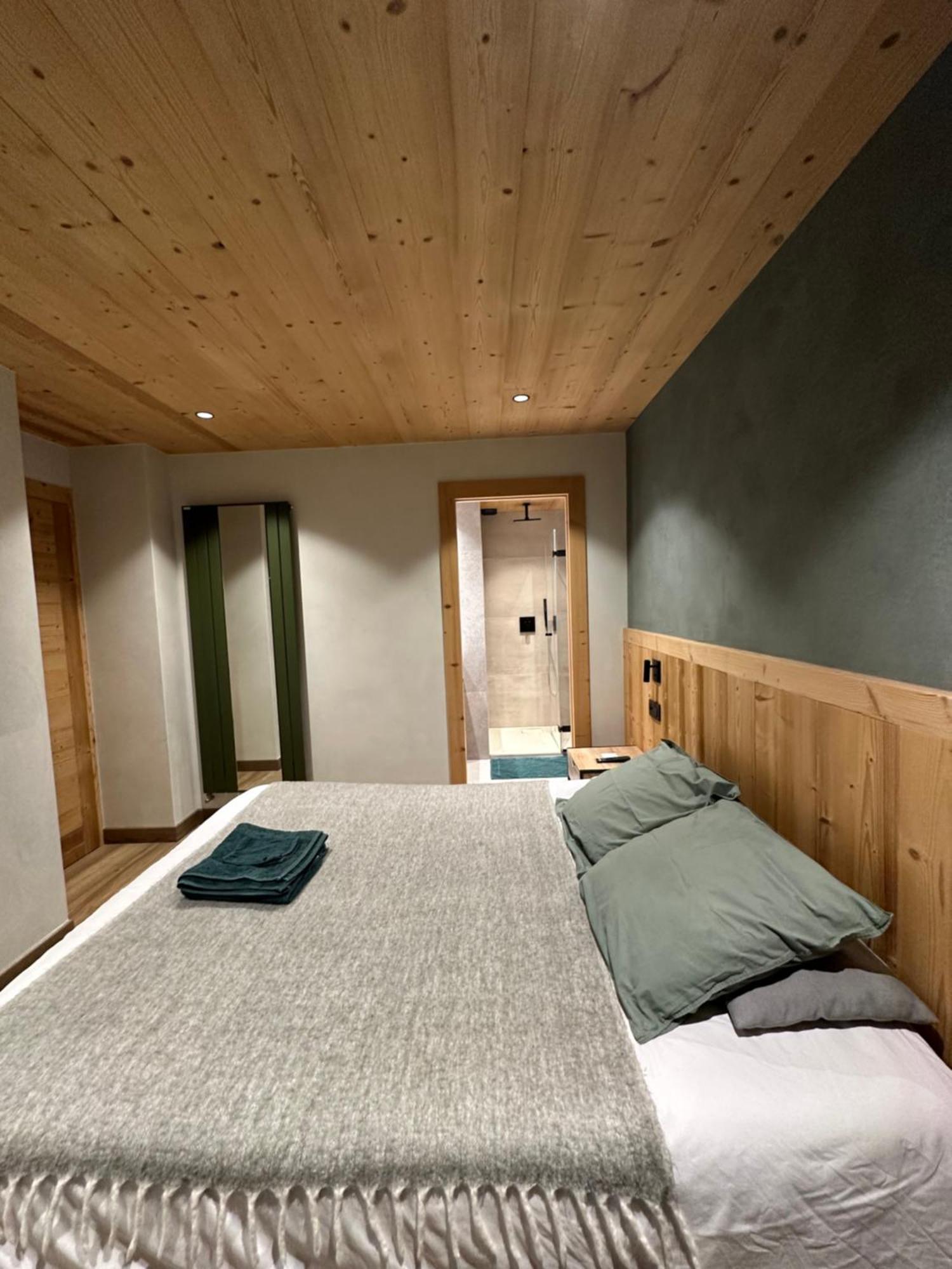 Luxueux Appartement T4 - Lac 5 Min - Parkings Privatifs - Vue Lac Et Montagne Annecy Buitenkant foto