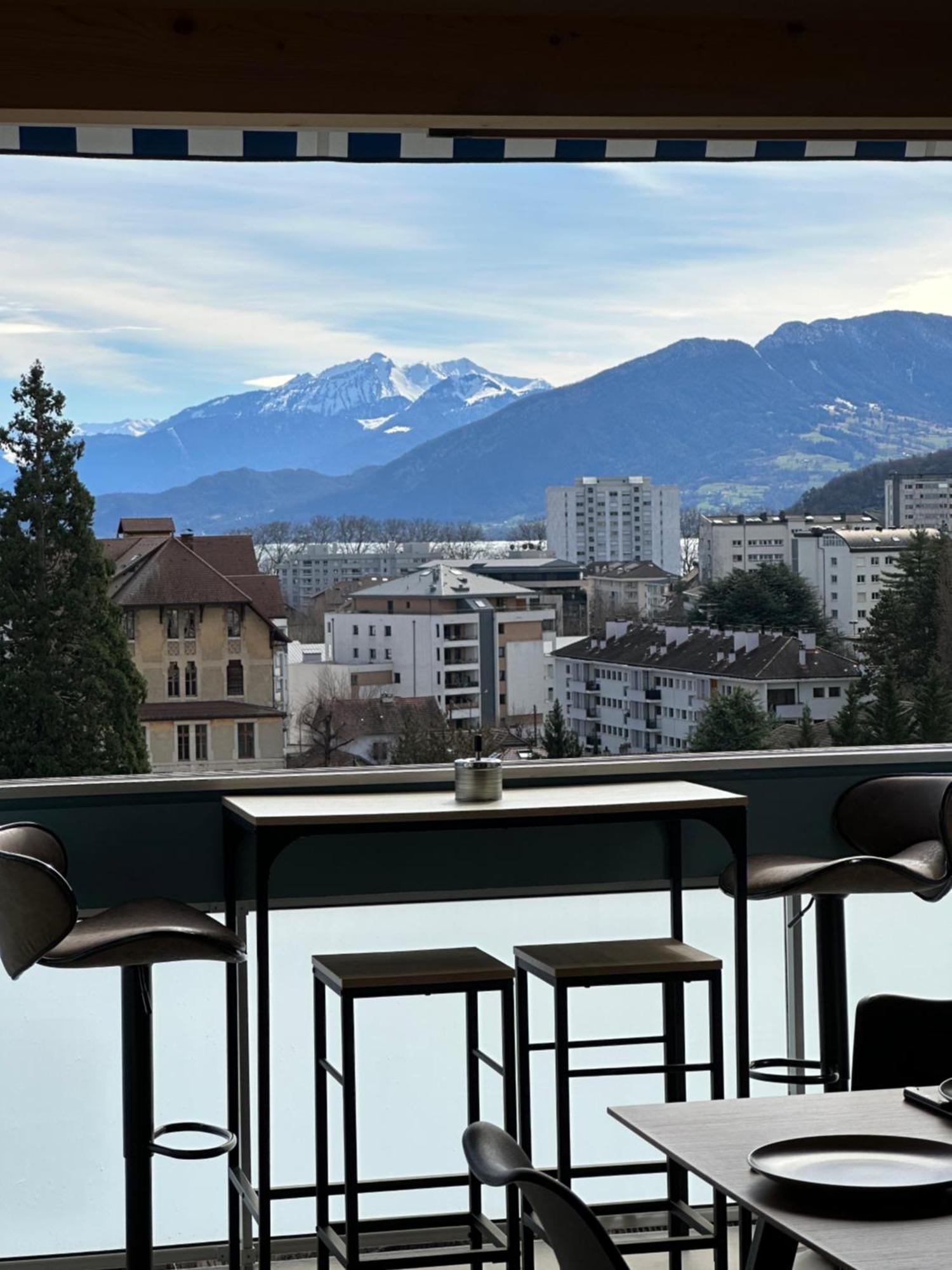 Luxueux Appartement T4 - Lac 5 Min - Parkings Privatifs - Vue Lac Et Montagne Annecy Buitenkant foto